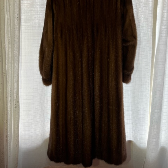 Full Length Authentic Mink Coat - Picture 4 of 8